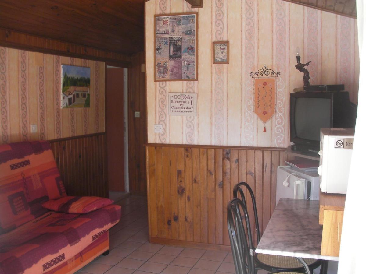 Le Chamois Dort Bed & Breakfast Die Bagian luar foto